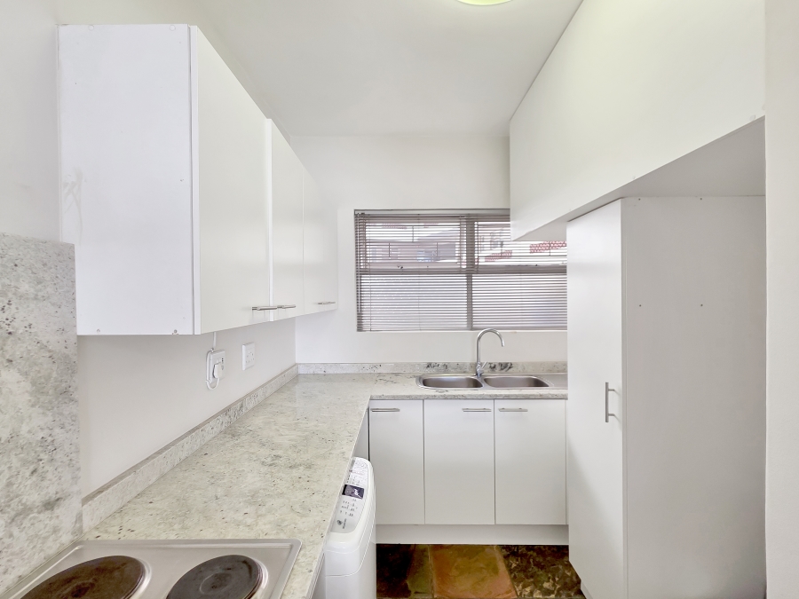 2 Bedroom Property for Sale in Three Anchor Bay Western Cape